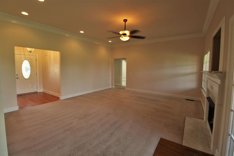 1735 Summercrest Dr, Lebanon, TN 37087