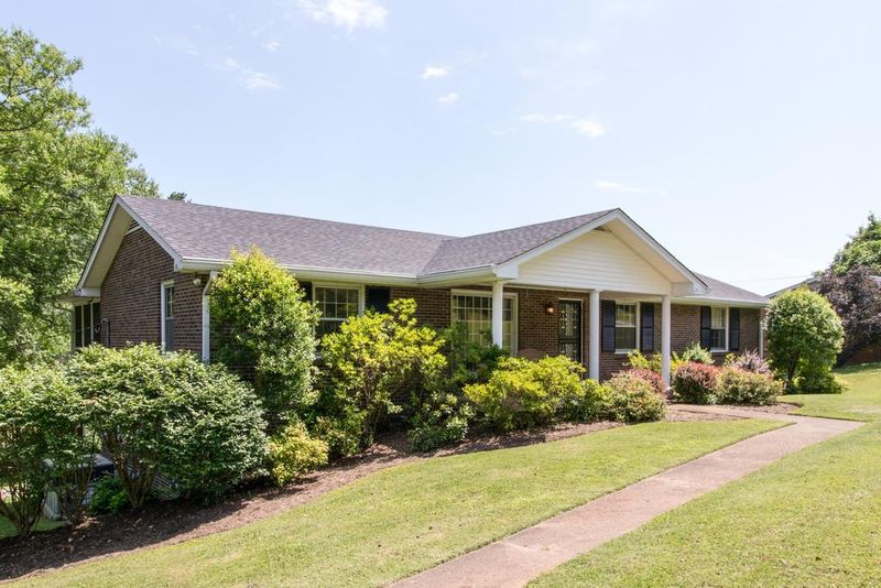130 Harpeth Valley Rd, Nashville, TN 37221