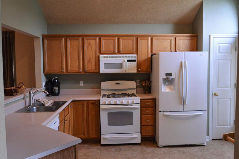 2219 Joann Dr, Spring Hill, TN 37174