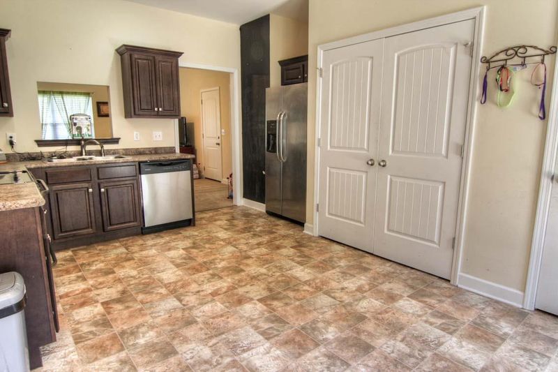 241 Eidolon Ct, Christiana, TN 37037