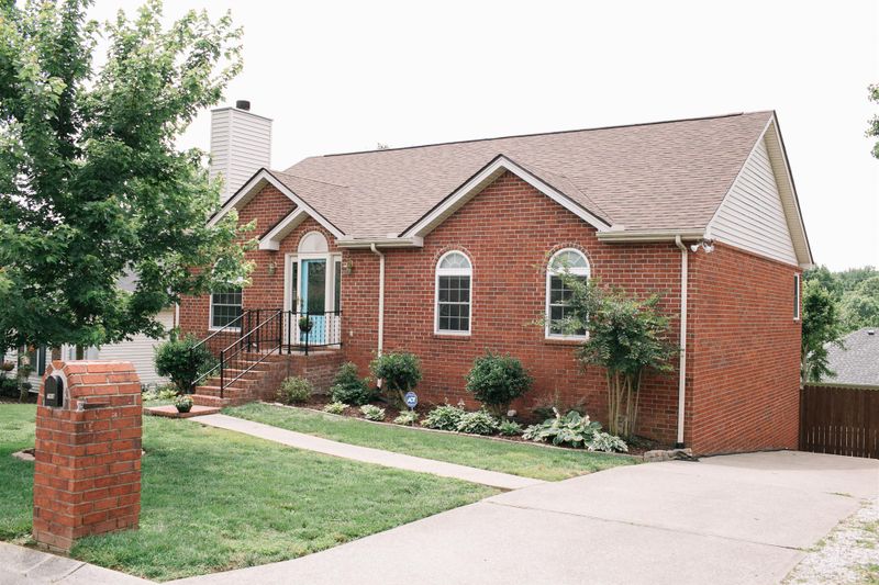 769 Jaywood Dr, Old Hickory, TN 37138