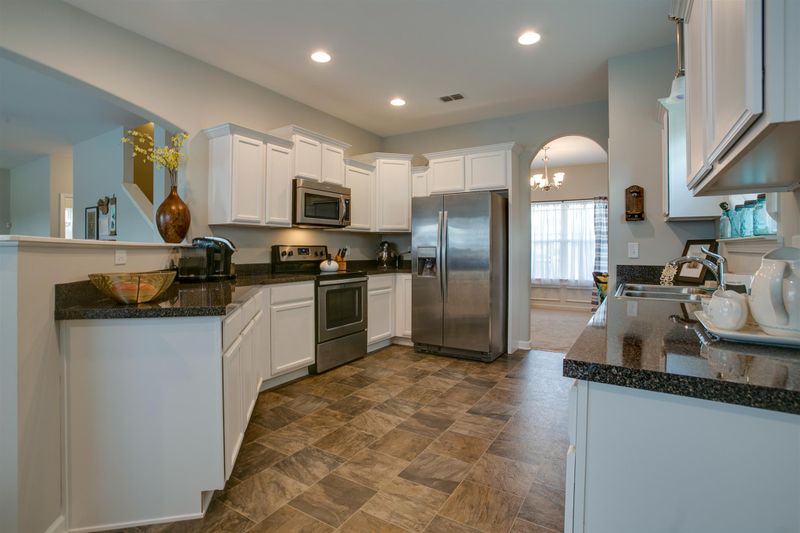 2449 Salem Glen Crossing, Murfreesboro, TN 37128