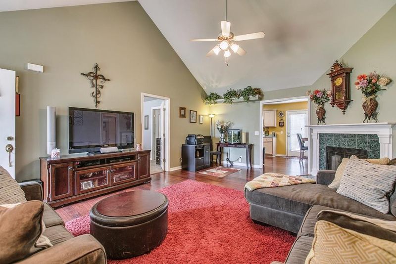 6028 Firelight Trl, Antioch, TN 37013