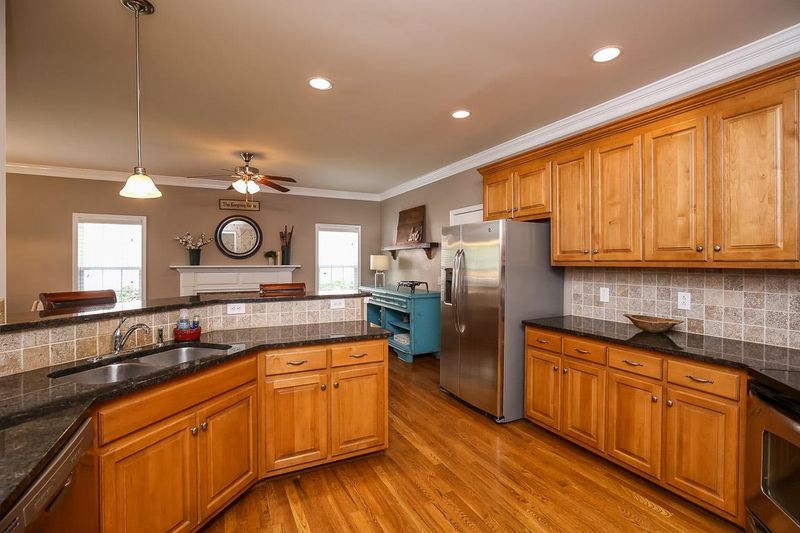 1040 Belcor, Spring Hill, TN 37174
