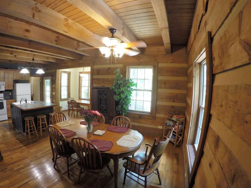1067 Archer Dr, White House, TN 37188