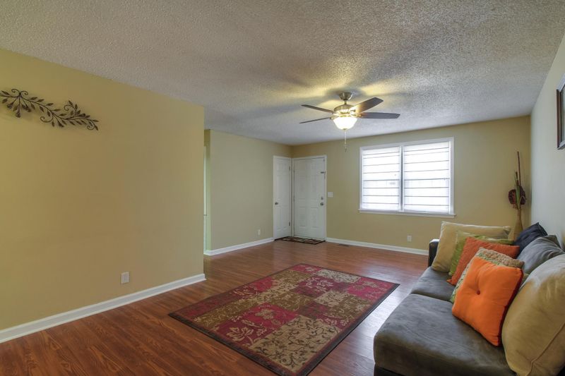 102 Donald Dr, Smyrna, TN 37167