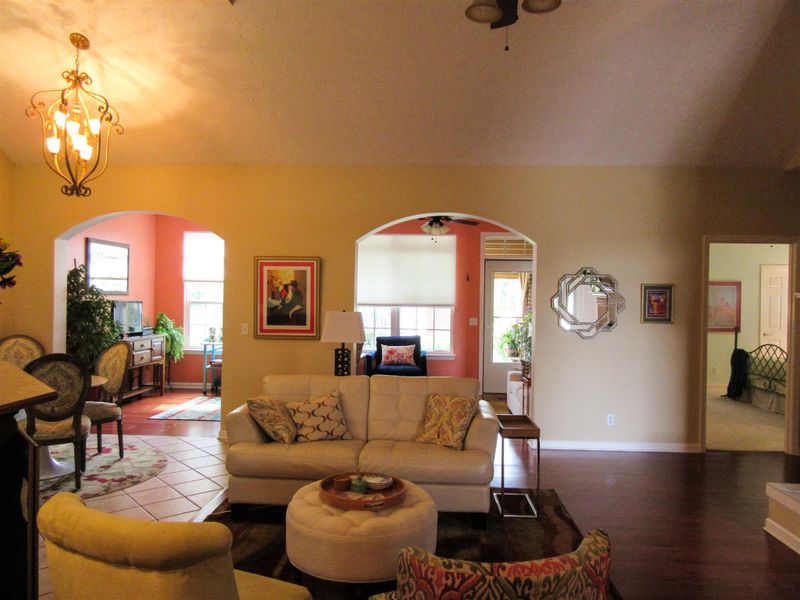 200 Indian Ridge Cir, White House, TN 37188