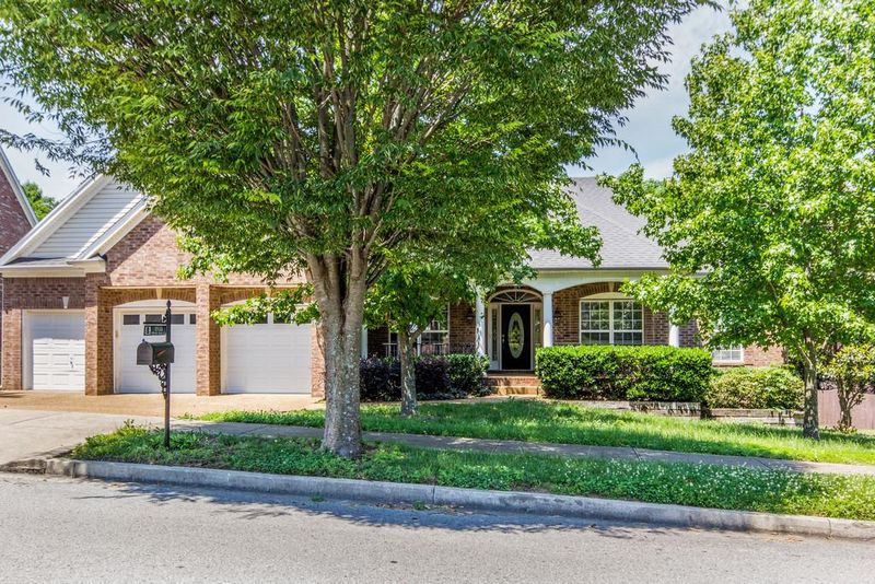 1533 Towne Park Ln, Franklin, TN 37067