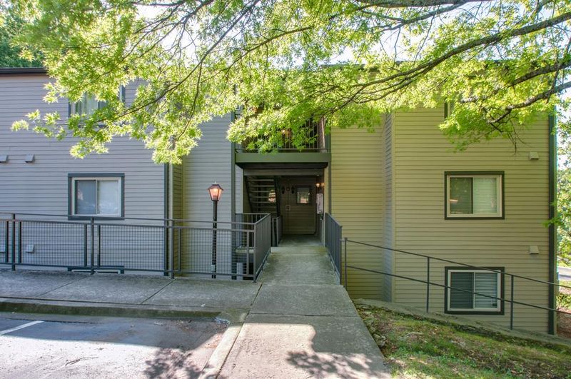 202 Summit Ridge Dr #202, Nashville, TN 37215