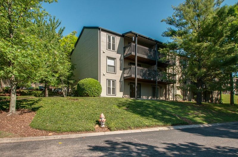 202 Summit Ridge Dr #202, Nashville, TN 37215