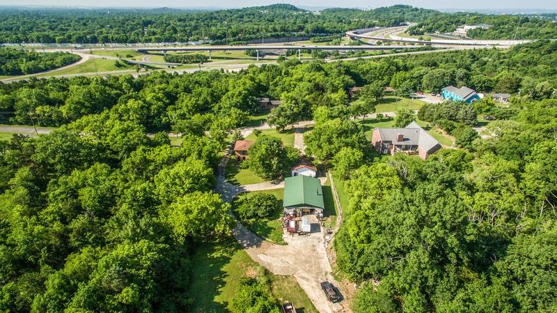 602 Cheron Rd, Madison, TN 37115