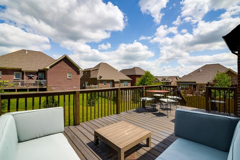 6016 Sanmar Dr, Spring Hill, TN 37174