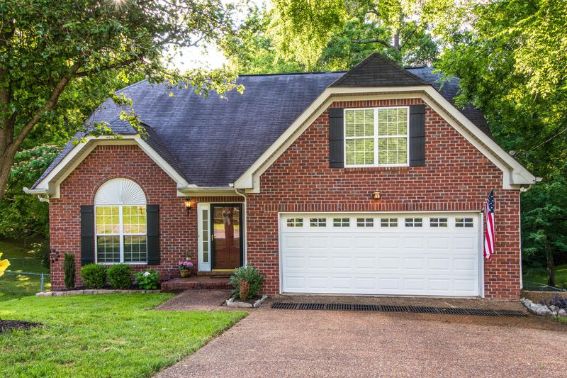 916 Fitzpatrick Rd, Nashville, TN 37214