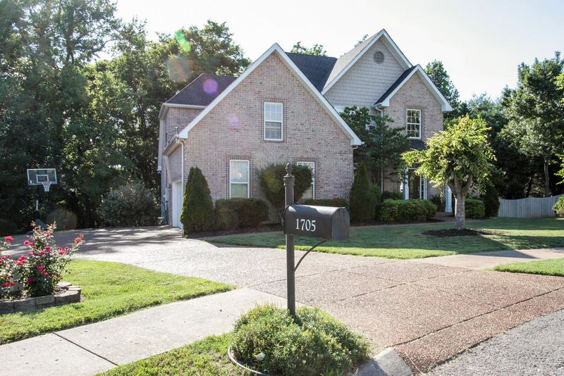 1705 Mildare Ct, Thompsons Station, TN 37179