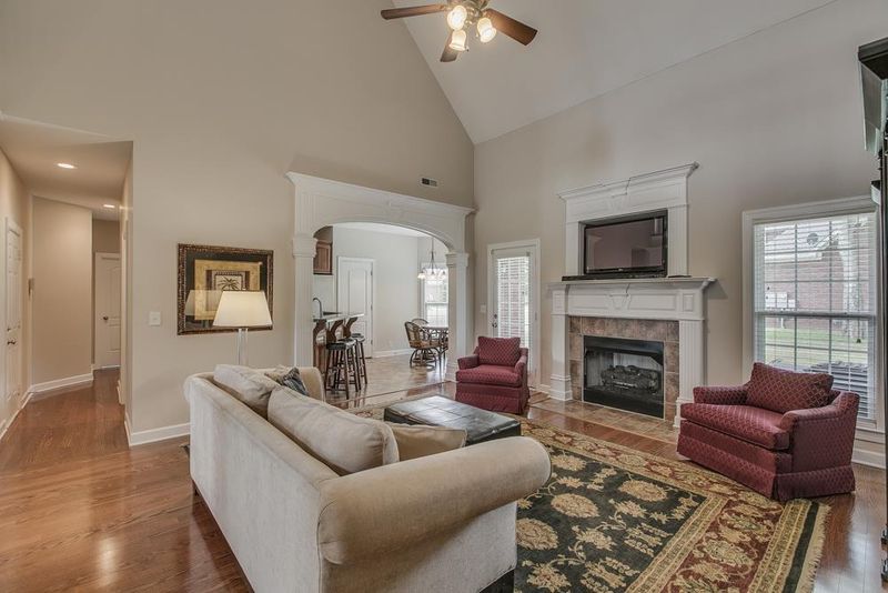 2224 Oakside Ct, Murfreesboro, TN 37128