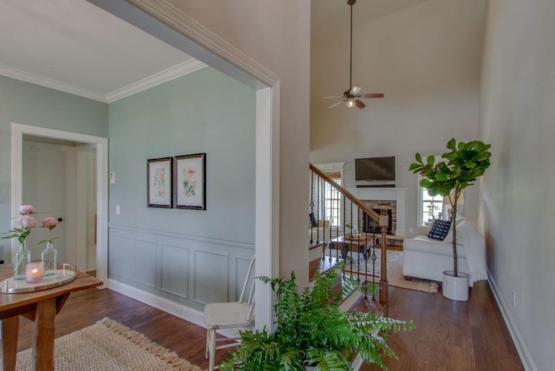 1509 Sweetspire Dr, Murfreesboro, TN 37128