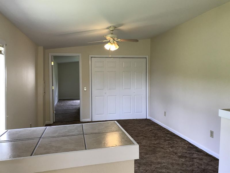 7656 Covington Rd, White House, TN 37188
