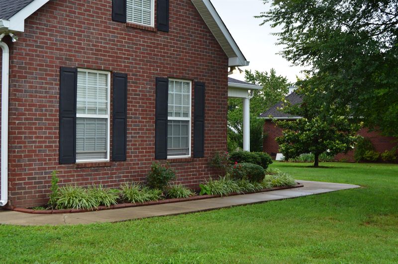 305 Autumn Glen Dr, Murfreesboro, TN 37129