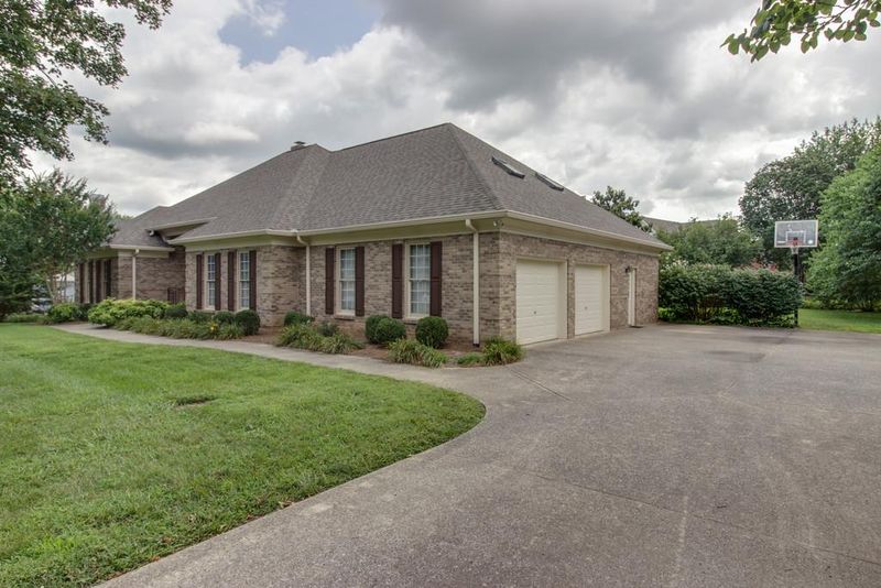 3014 Fox Point Ct, Murfreesboro, TN 37129