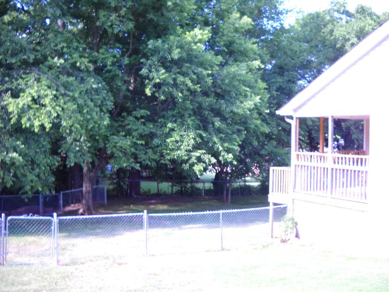 1708 Fall Dr, Nashville, TN 37207