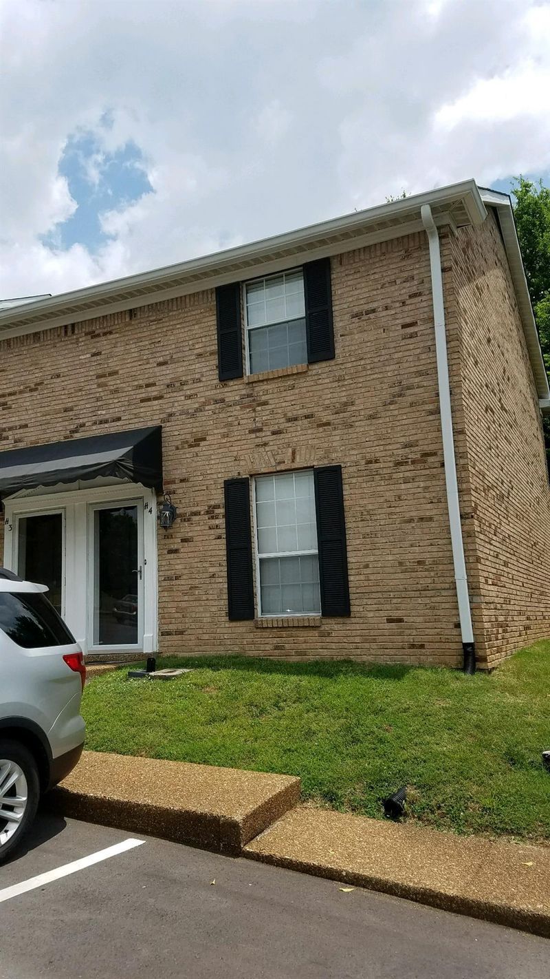 200 Royal Oaks Blvd Apt H4 #H4, Franklin, TN 37067