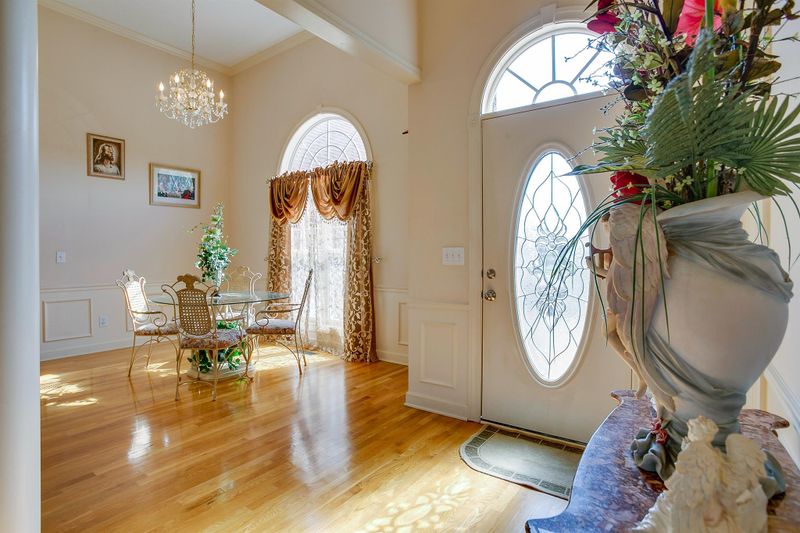 2950 Runnymeade Dr, Murfreesboro, TN 37127