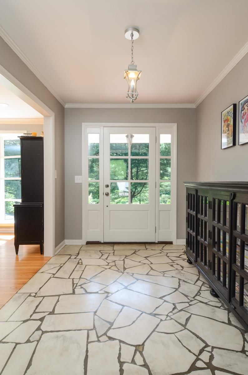 6690 Clearbrook Dr, Nashville, TN 37205