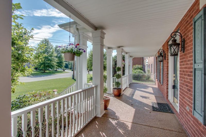 3000 Melbourne Ct E, Mount Juliet, TN 37122