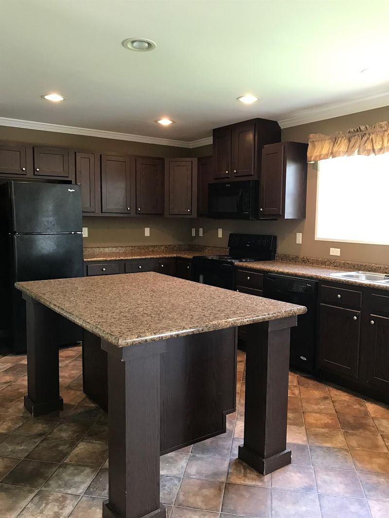 112 Westwind Ct, Columbia, TN 38401