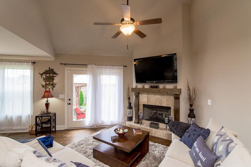 1401 Wade Hampton Dr, Lebanon, TN 37087