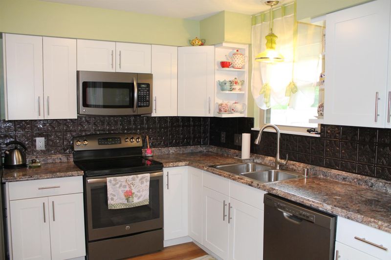 203A Rebecca Dr, Hendersonville, TN 37075