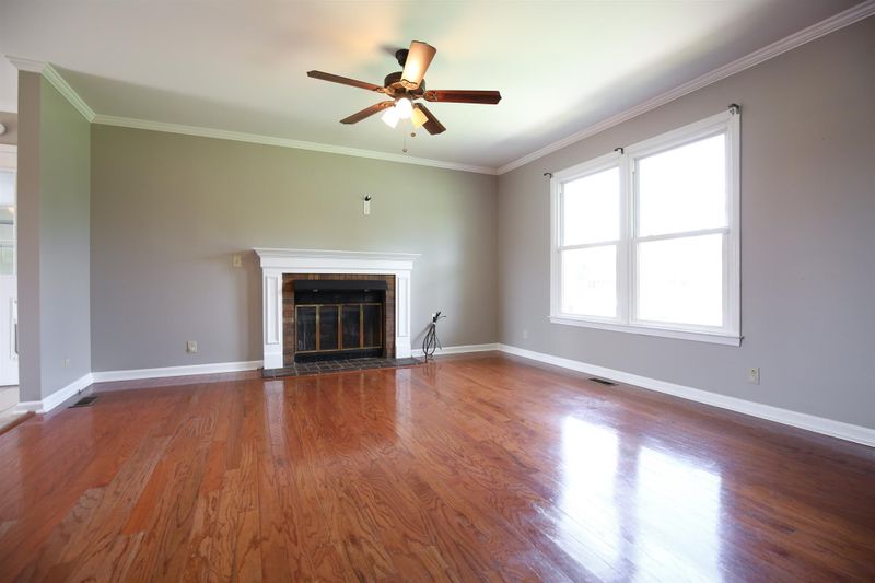 531 Sharondale Dr, Murfreesboro, TN 37128