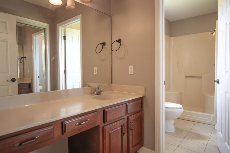 531 Sharondale Dr, Murfreesboro, TN 37128
