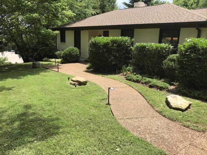 821 Brentview Dr, Nashville, TN 37220