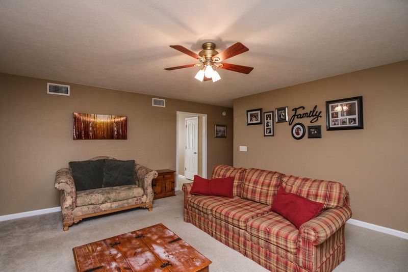 844 Kanatak Ln, Murfreesboro, TN 37128