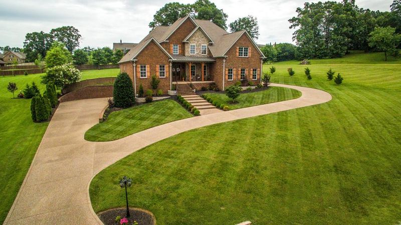 2224 Brienz Valley Dr, Franklin, TN 37064