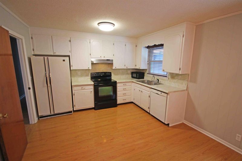 2561 Birdsong Ave, Murfreesboro, TN 37129