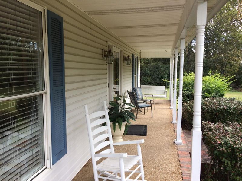 2204 Stop Thirty Rd, Hendersonville, TN 37075