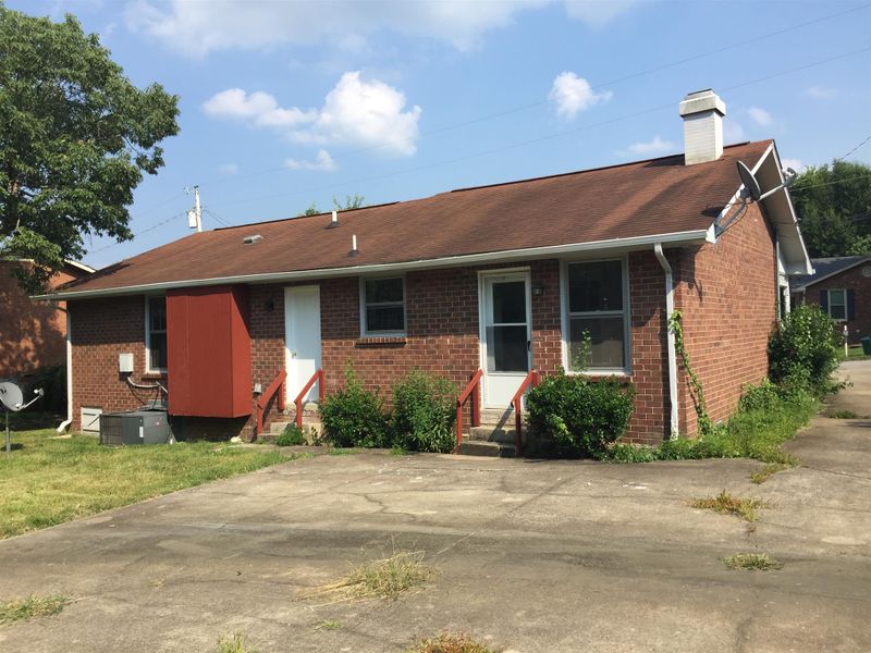 112 Ryan Dr, Hendersonville, TN 37075