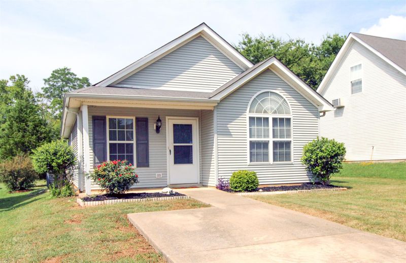 5052 Boyd Dr, Murfreesboro, TN 37129