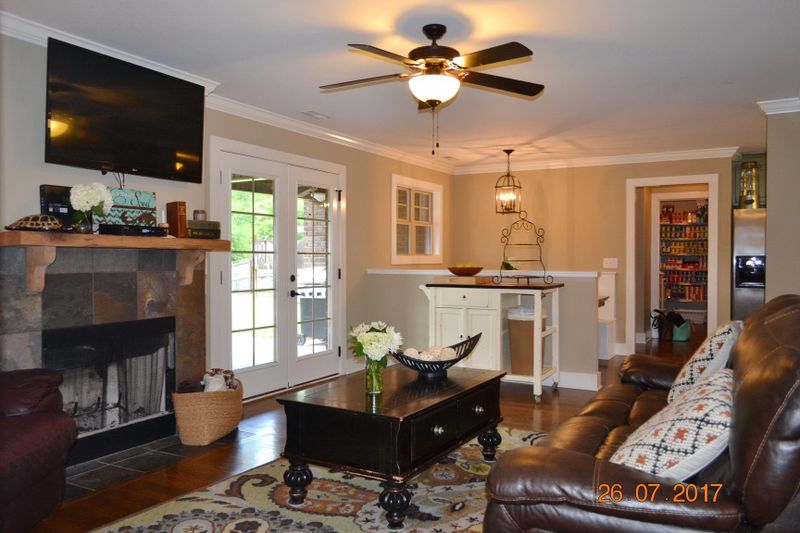 2239 Tedder Blvd, Murfreesboro, TN 37129