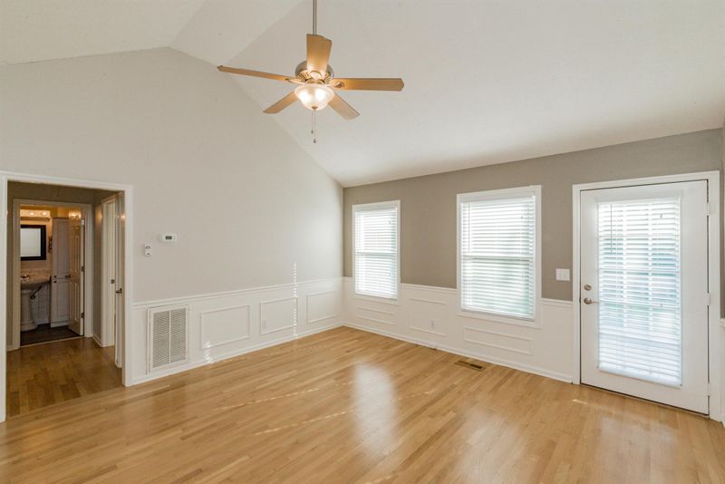 225 Clyde Ave, Smyrna, TN 37167