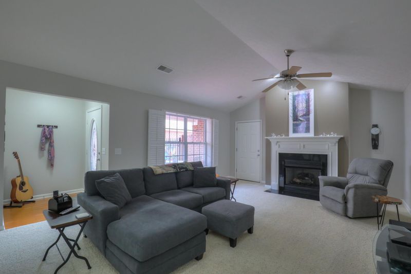 816 Lock 4 Rd Unit 202 #202, Gallatin, TN 37066