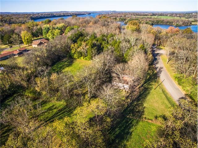 1070 Singing Springs Rd, Mount Juliet, TN 37122