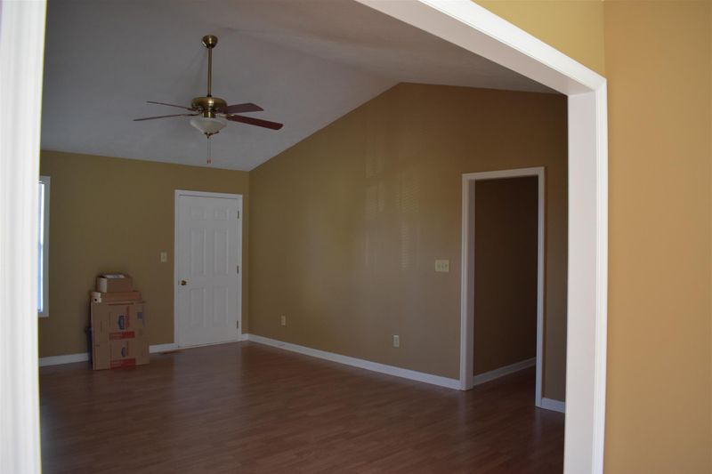103 Edgewood St, Mount Pleasant, TN 38474