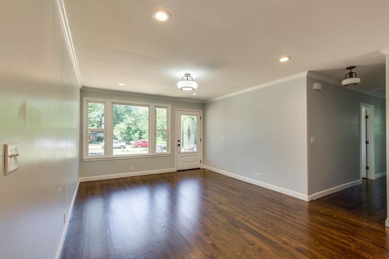 1008 N Graycroft Ave, Madison, TN 37115