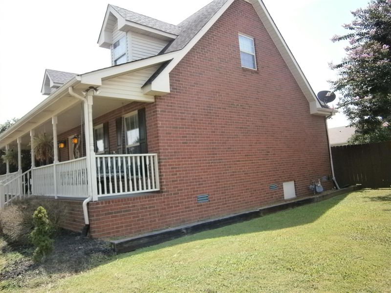506 E Oakdale, Lebanon, TN 37087