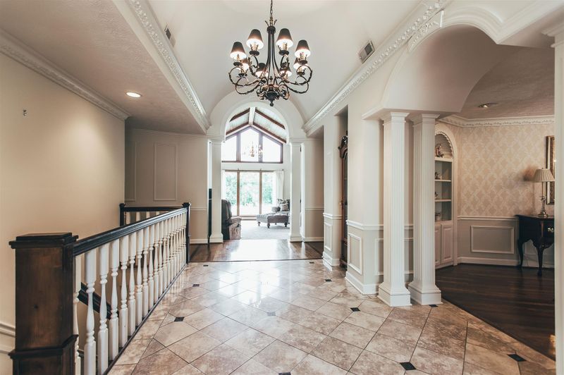 1207 Windsor Dr, Gallatin, TN 37066