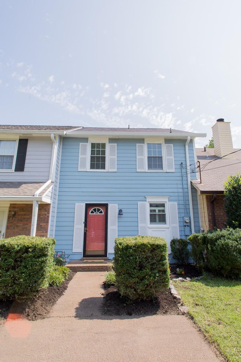 8106 Stacy Square Ct, Nashville, TN 37221