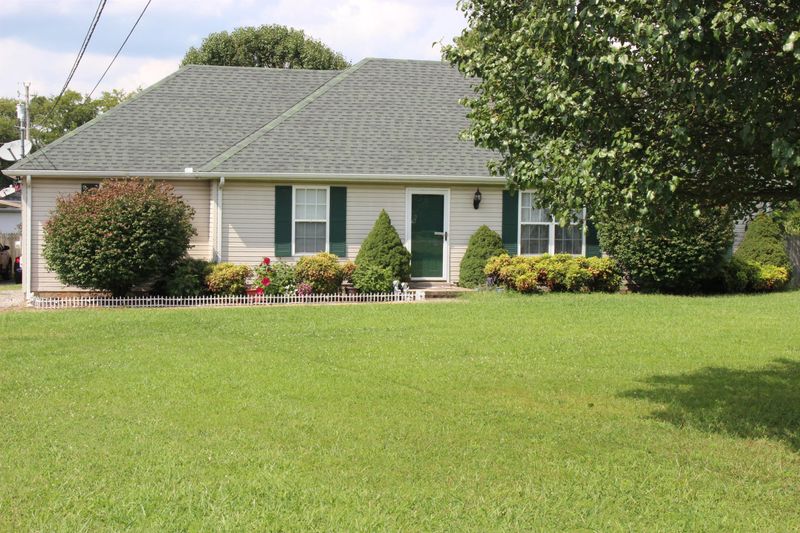 108 Royal Garden Dr, Murfreesboro, TN 37130